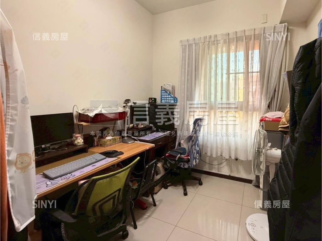 Ｒ５新世界捷運三房平車宅房屋室內格局與周邊環境