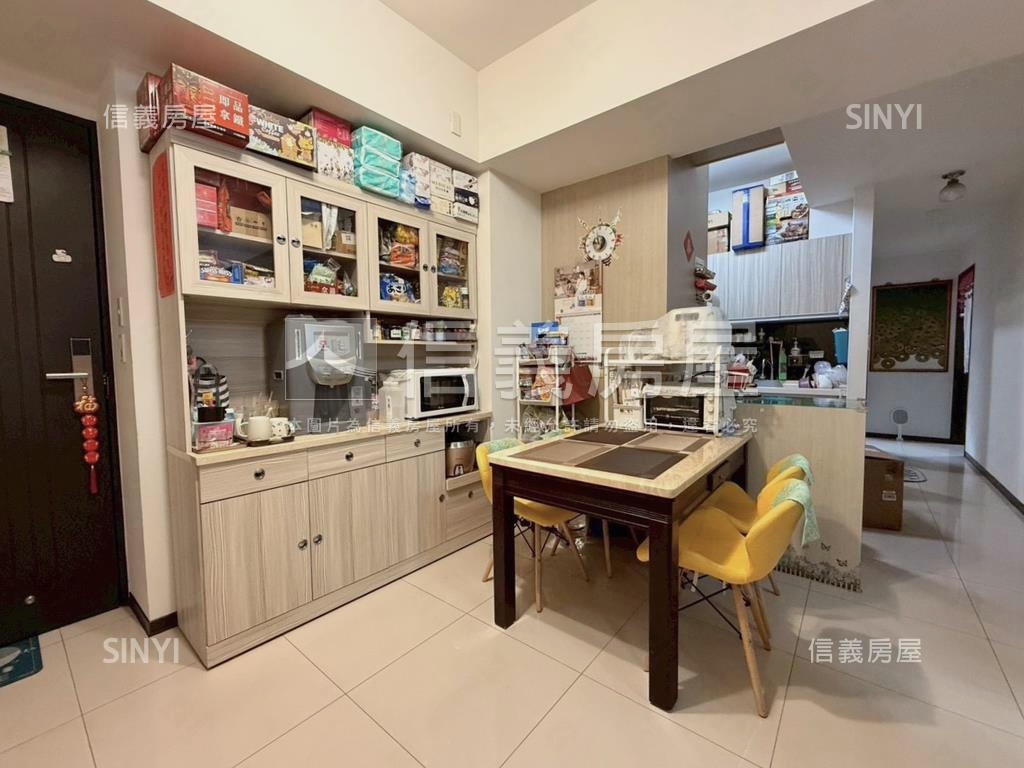 Ｒ５新世界捷運三房平車宅房屋室內格局與周邊環境