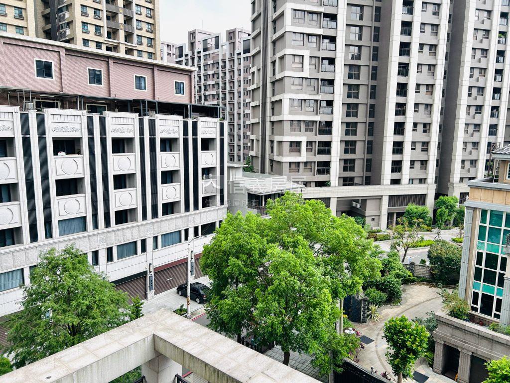 市政潤隆２房車位房屋室內格局與周邊環境