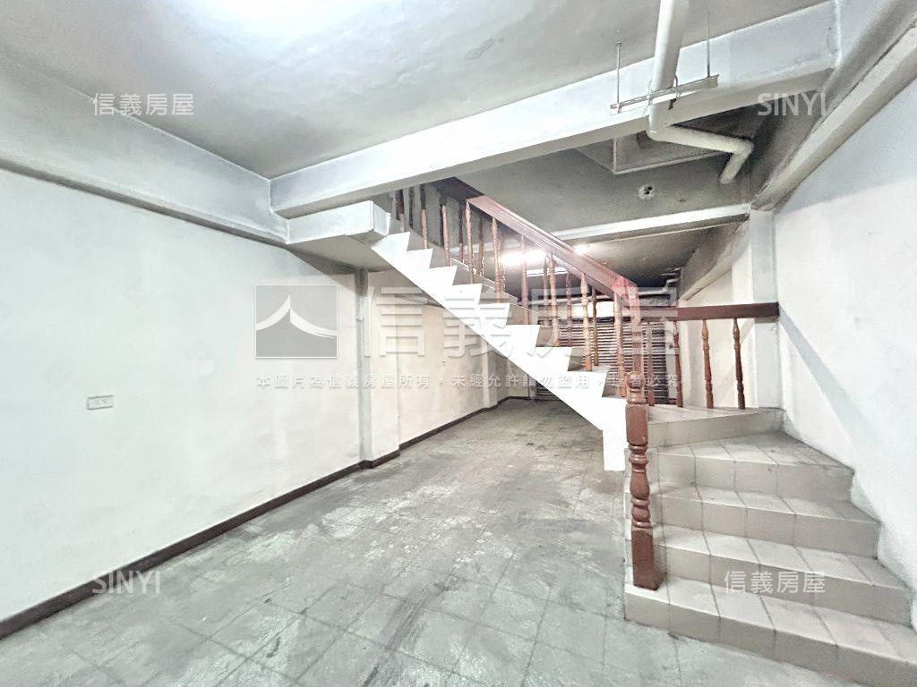 ☆黎明路黃金透店房屋室內格局與周邊環境