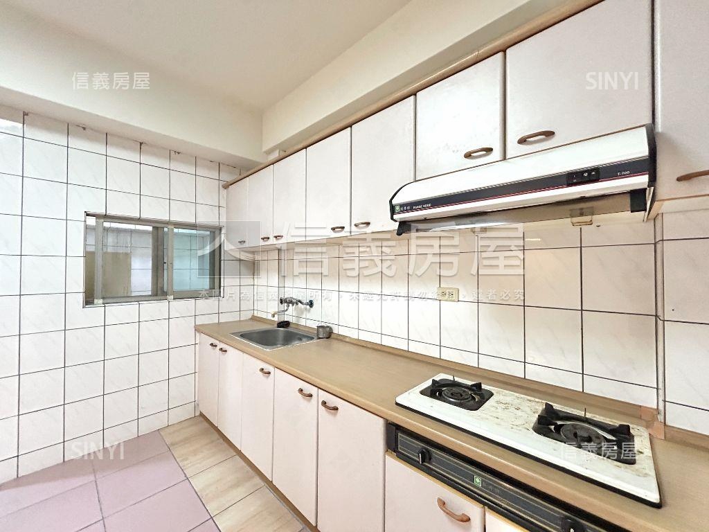 ☆黎明路黃金透店房屋室內格局與周邊環境