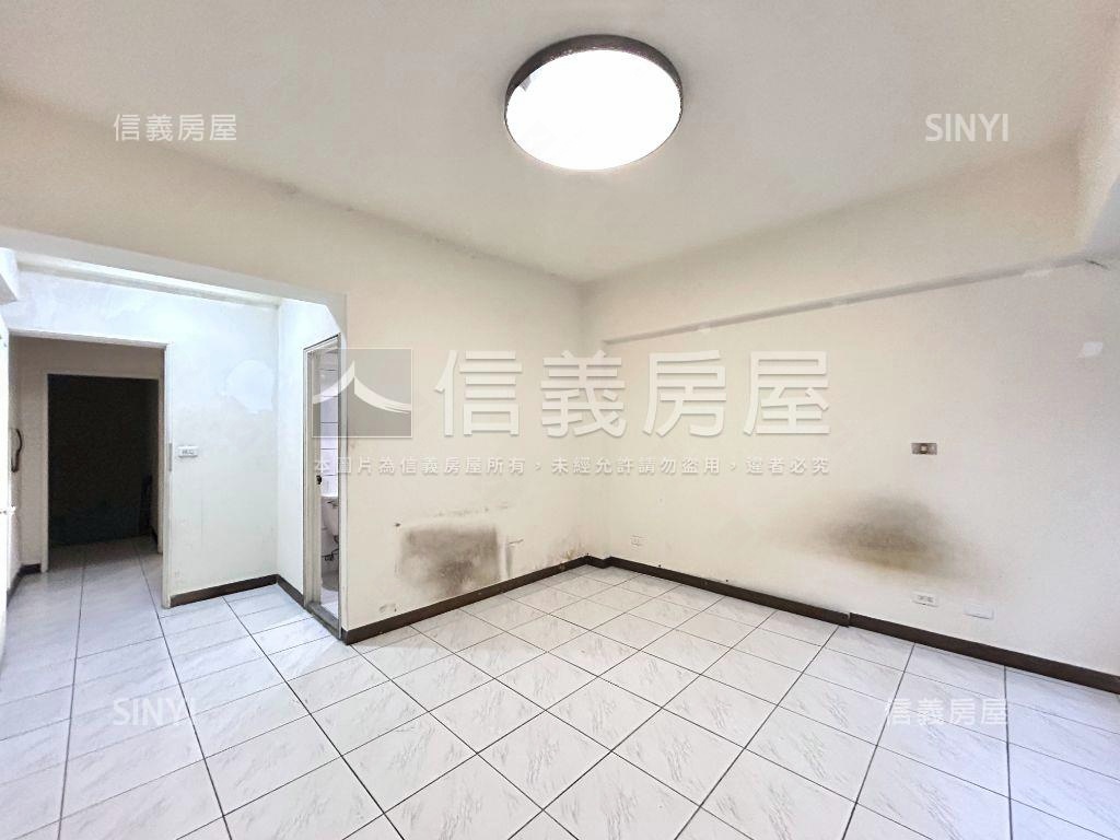 ☆黎明路黃金透店房屋室內格局與周邊環境