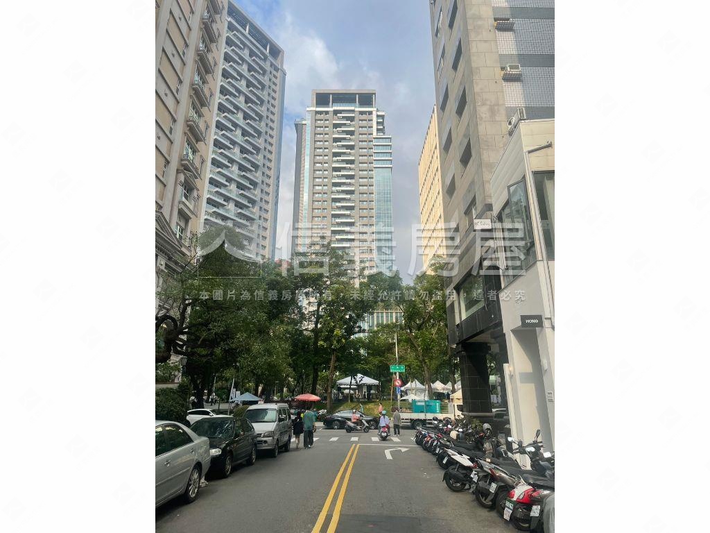 近勤美一樓店面房屋室內格局與周邊環境