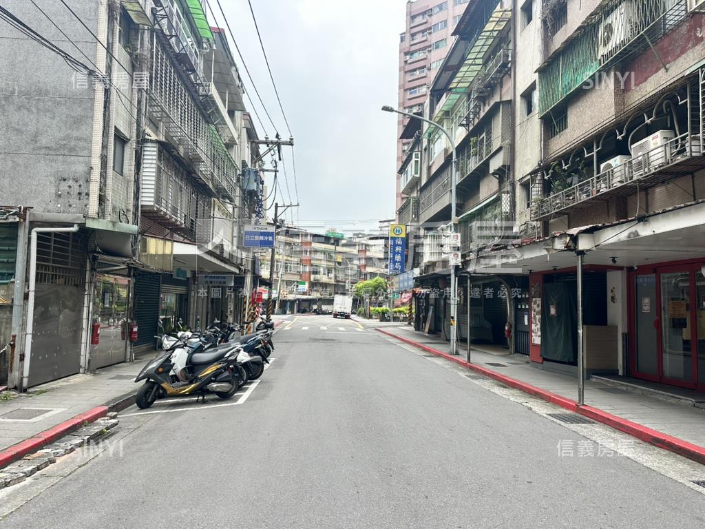 專任～福興路收租二樓房屋室內格局與周邊環境