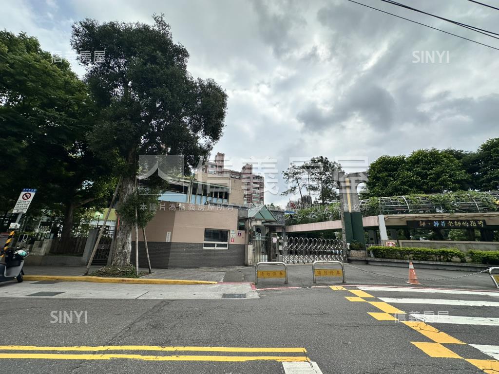 專任～福興路收租二樓房屋室內格局與周邊環境