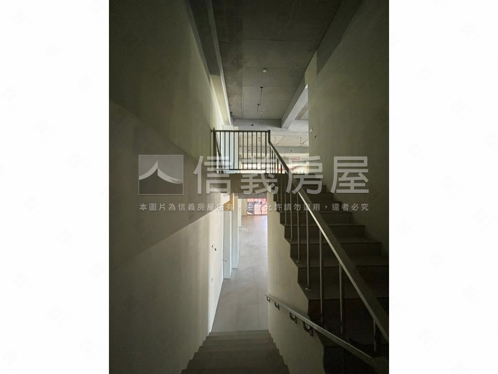 麥當勞旁大面寬角店房屋室內格局與周邊環境