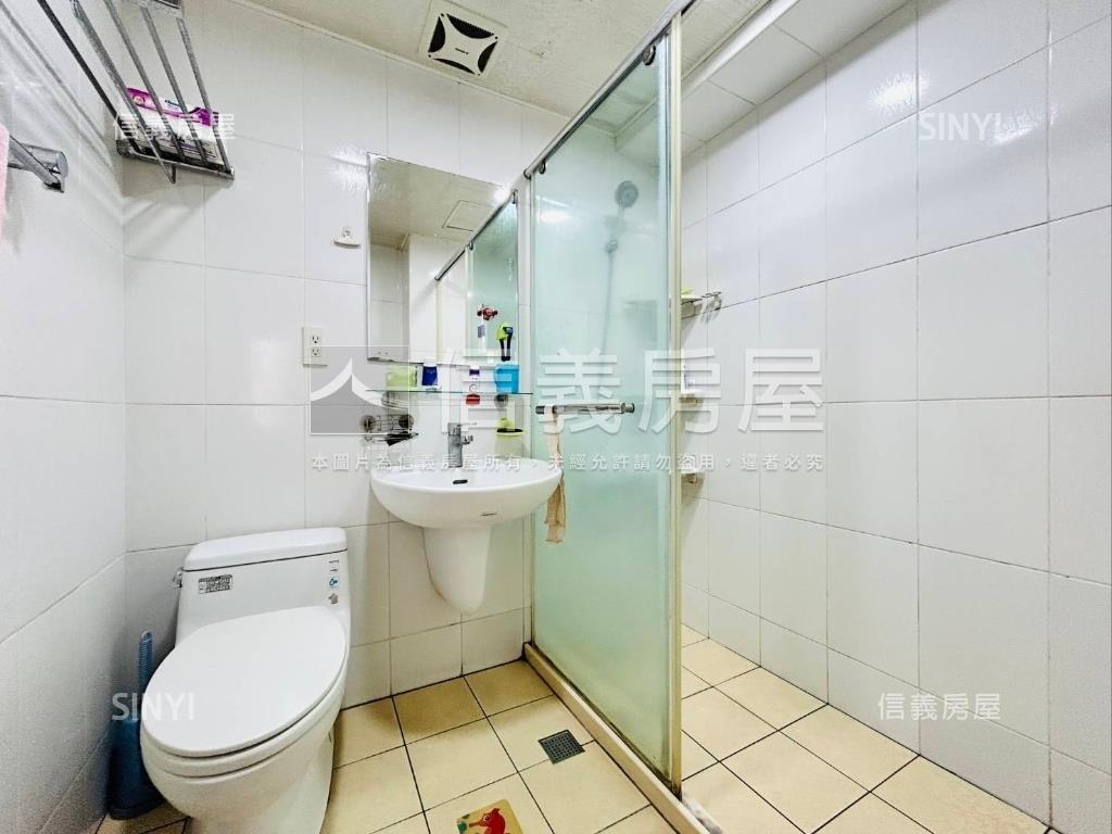 長安電梯大四房車位房屋室內格局與周邊環境