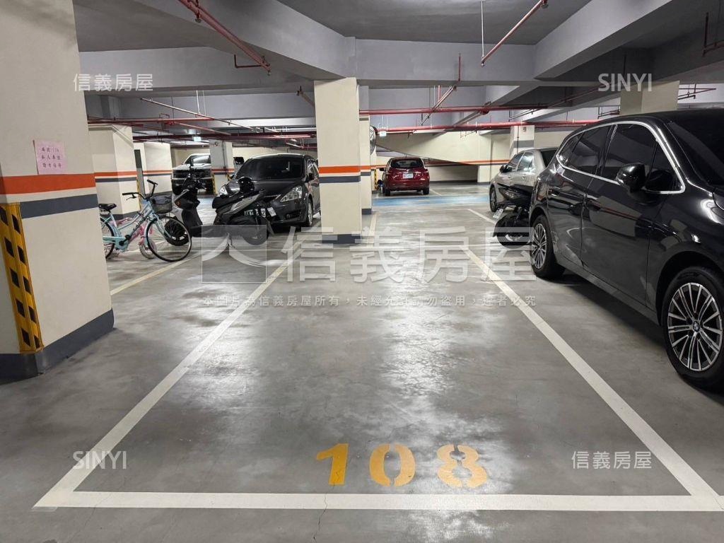 【長庚特區】雙車位金店面房屋室內格局與周邊環境