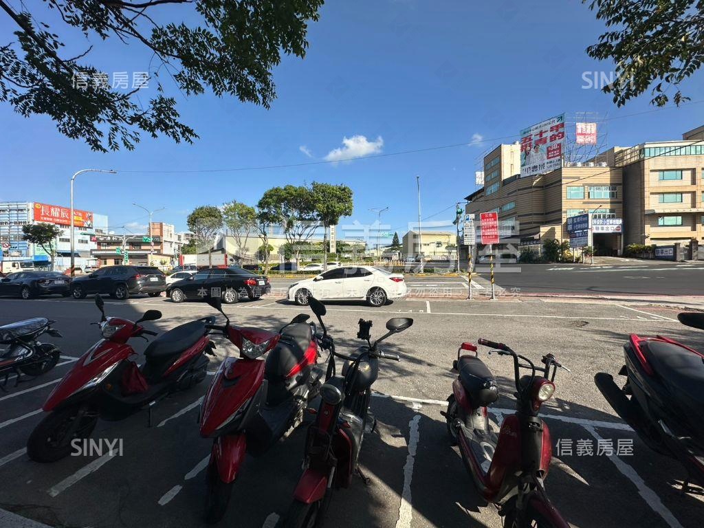 【長庚特區】雙車位金店面房屋室內格局與周邊環境