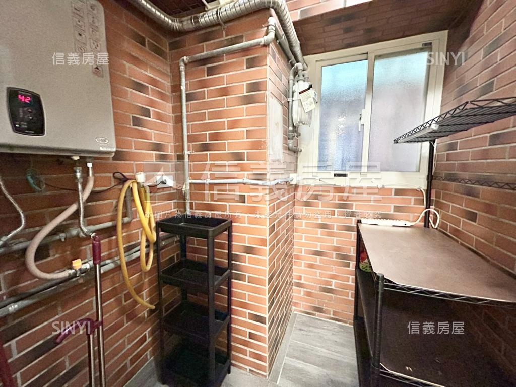 泰隆市面中庭二房房屋室內格局與周邊環境