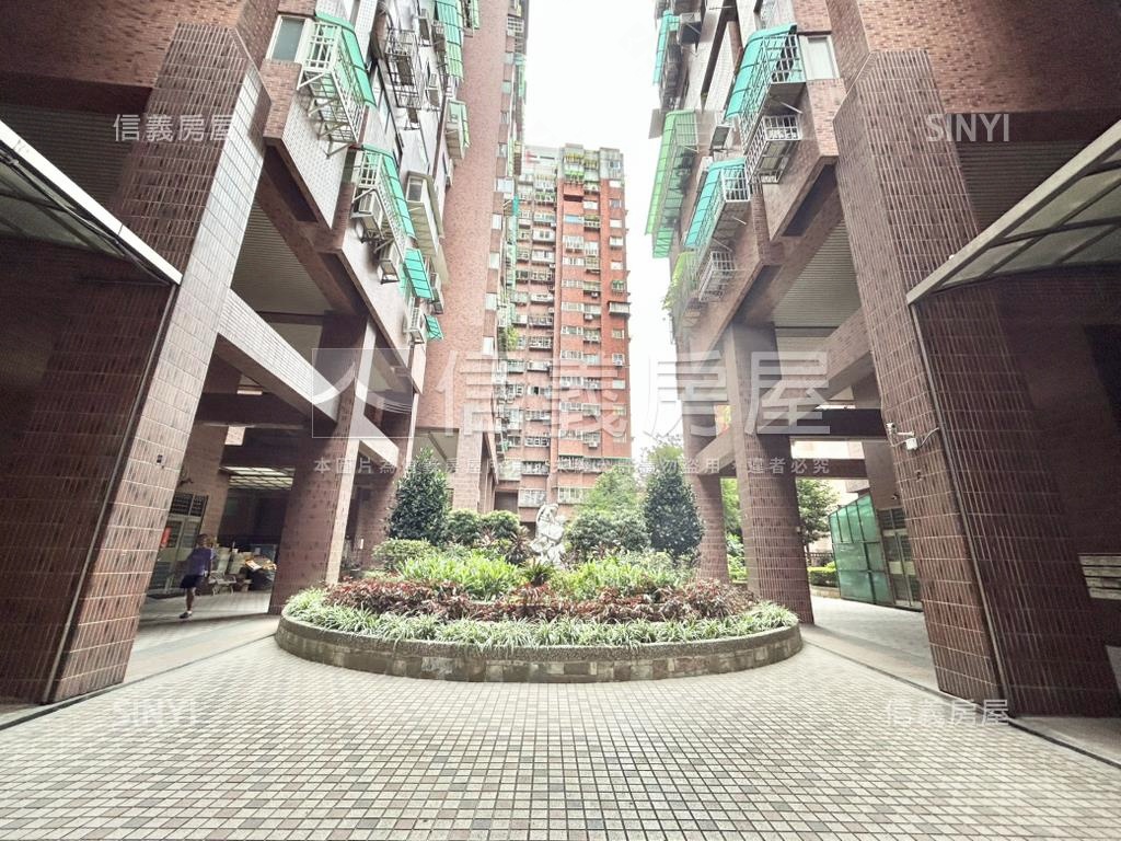泰隆市面中庭二房房屋室內格局與周邊環境