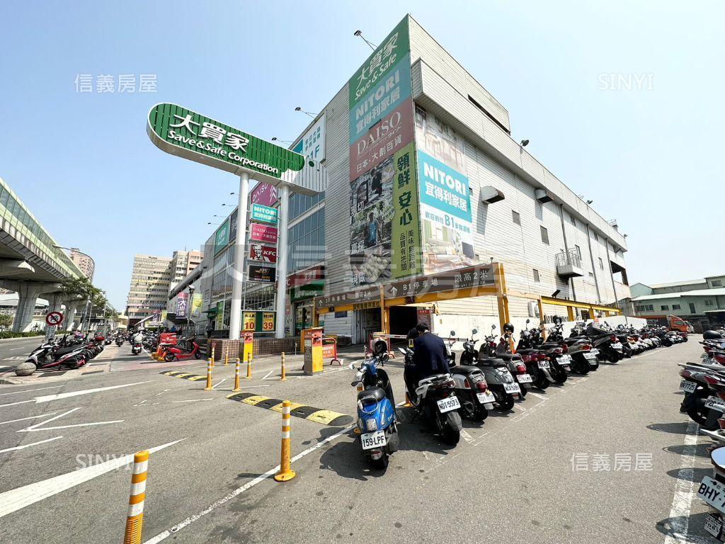 正松竹路吃市金透店可看屋房屋室內格局與周邊環境