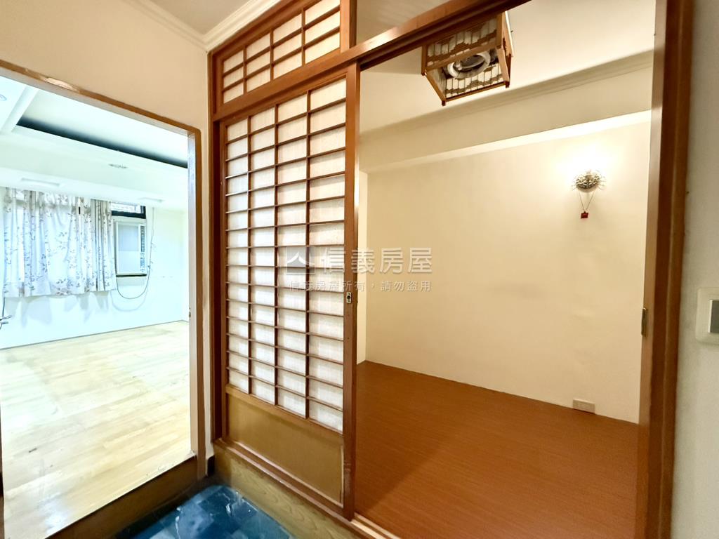 黃金電梯華廈３房１室房屋室內格局與周邊環境