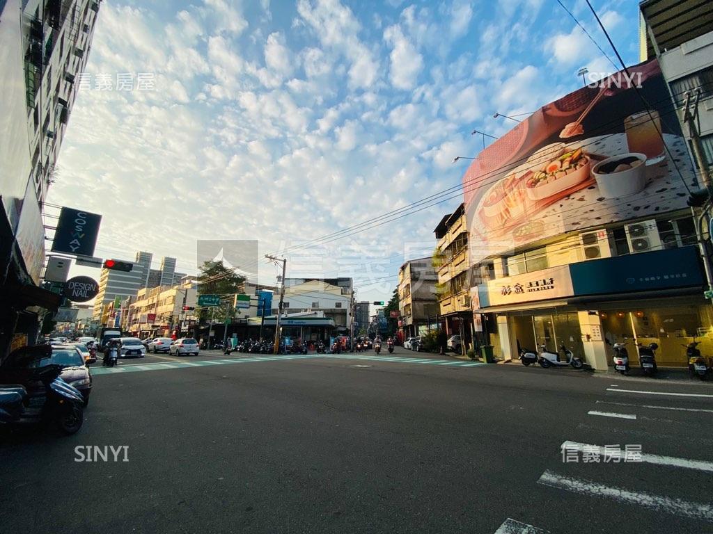 大明路Ｙ字路口顯眼店面房屋室內格局與周邊環境