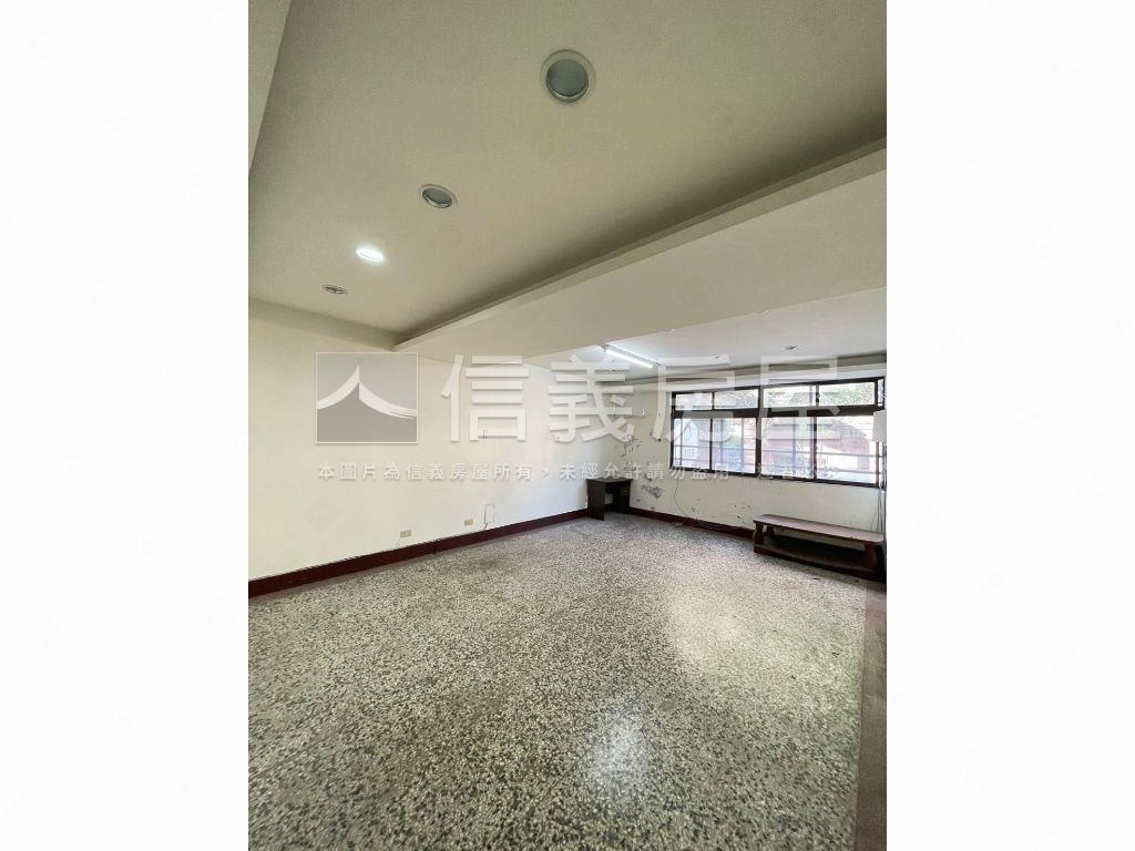 正松竹路臨路透店２房屋室內格局與周邊環境