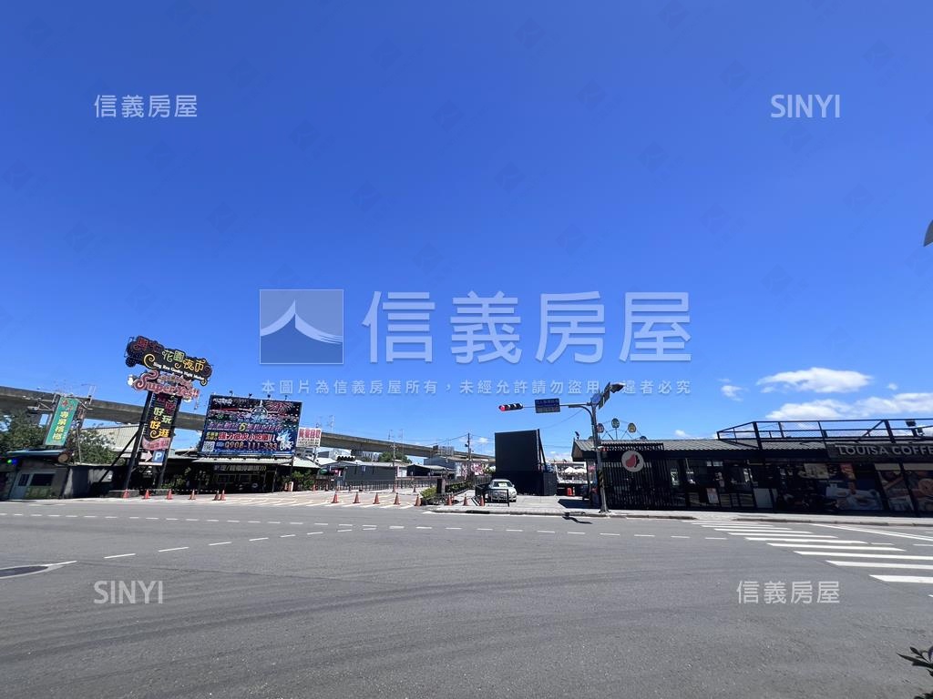藍天店面房屋室內格局與周邊環境