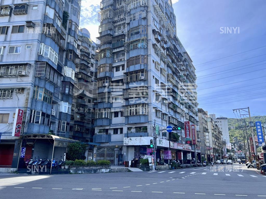 藍天店面房屋室內格局與周邊環境
