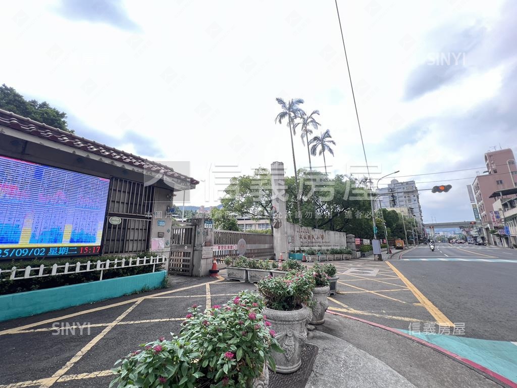 藍天店面房屋室內格局與周邊環境