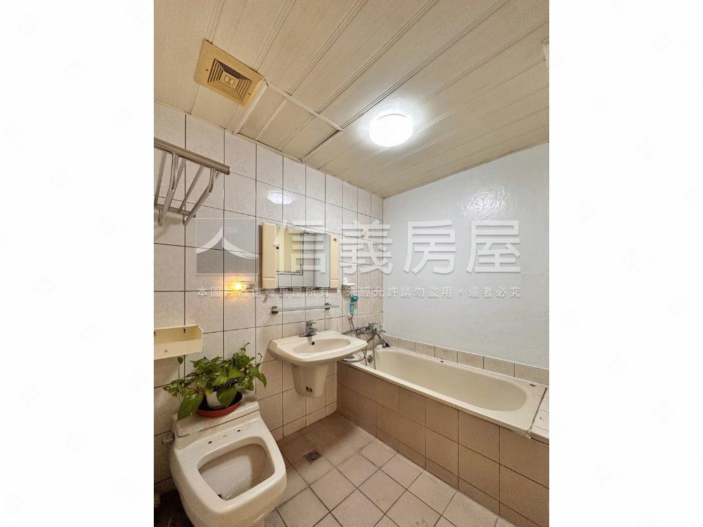 永安華廈３房１室平面車位房屋室內格局與周邊環境