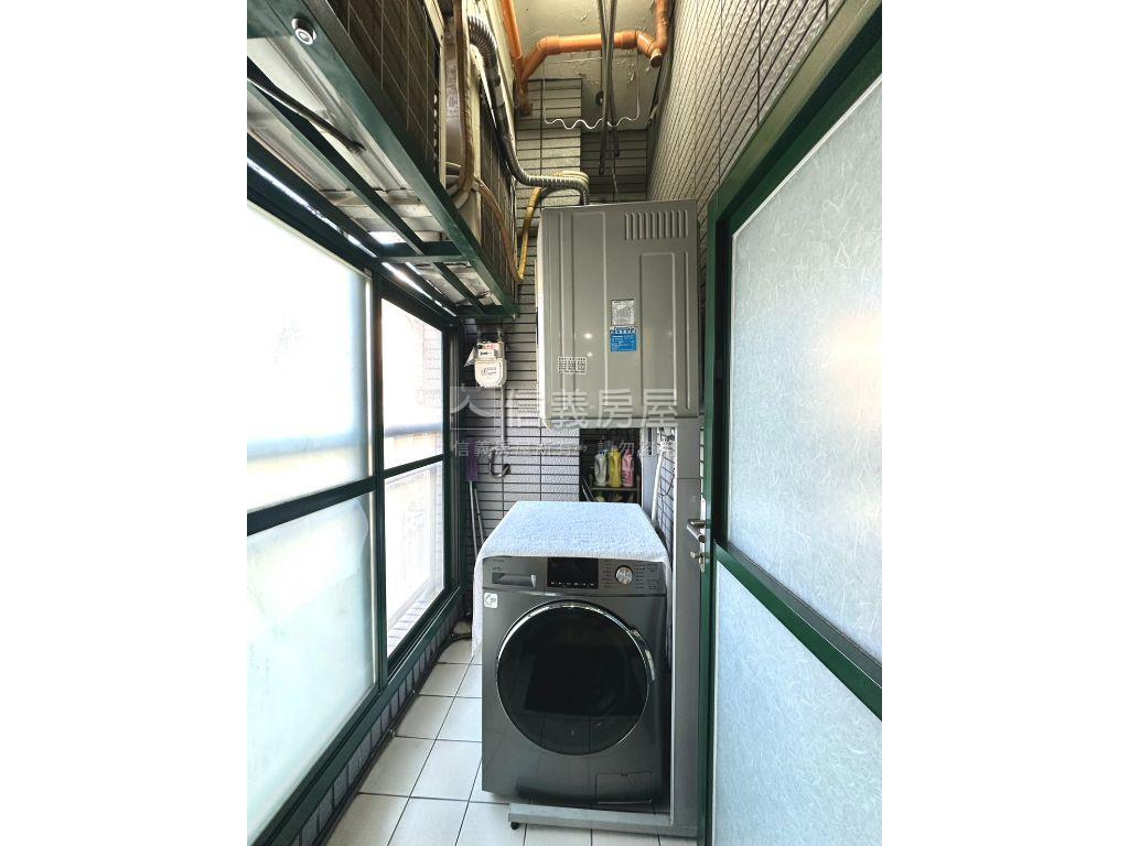 景安天情挑高裝潢２＋２房屋室內格局與周邊環境