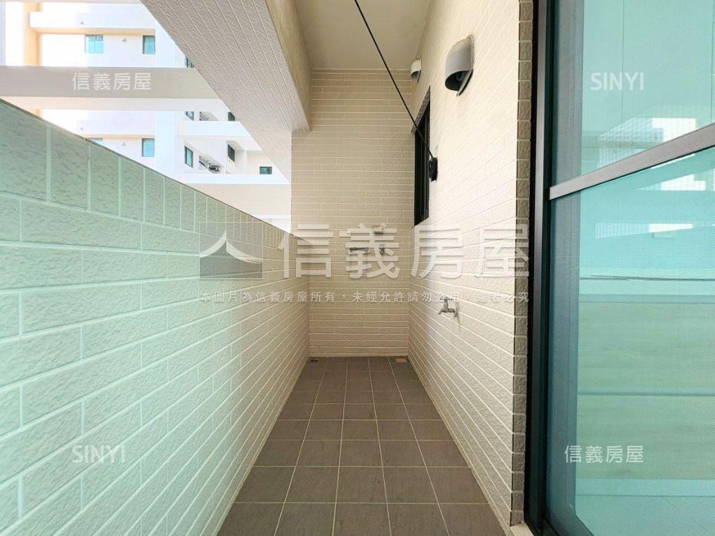 陽光樹頂客族附車位房屋室內格局與周邊環境