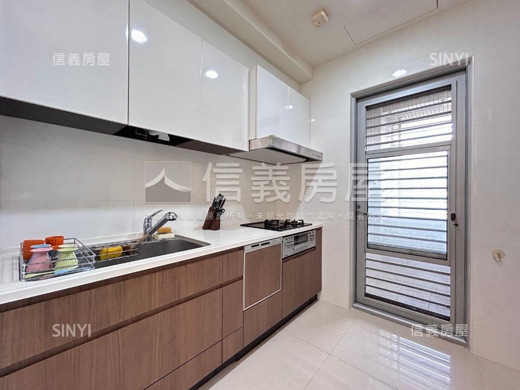 養心殿高樓美景房屋室內格局與周邊環境