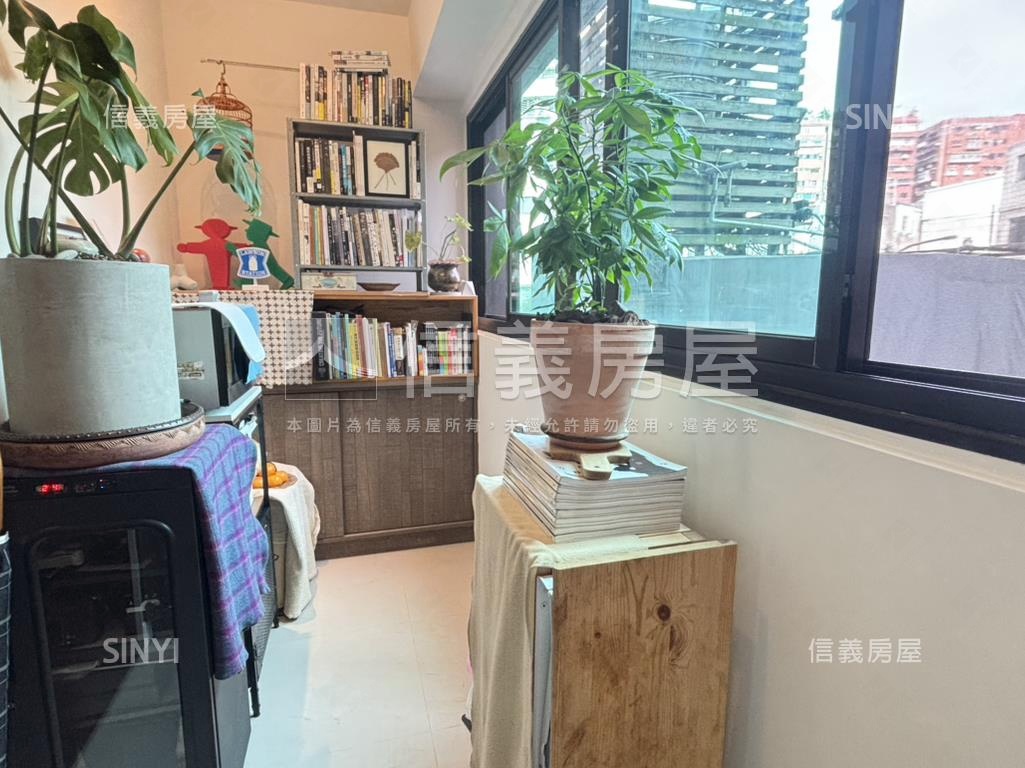 安和捷運時尚美居房屋室內格局與周邊環境