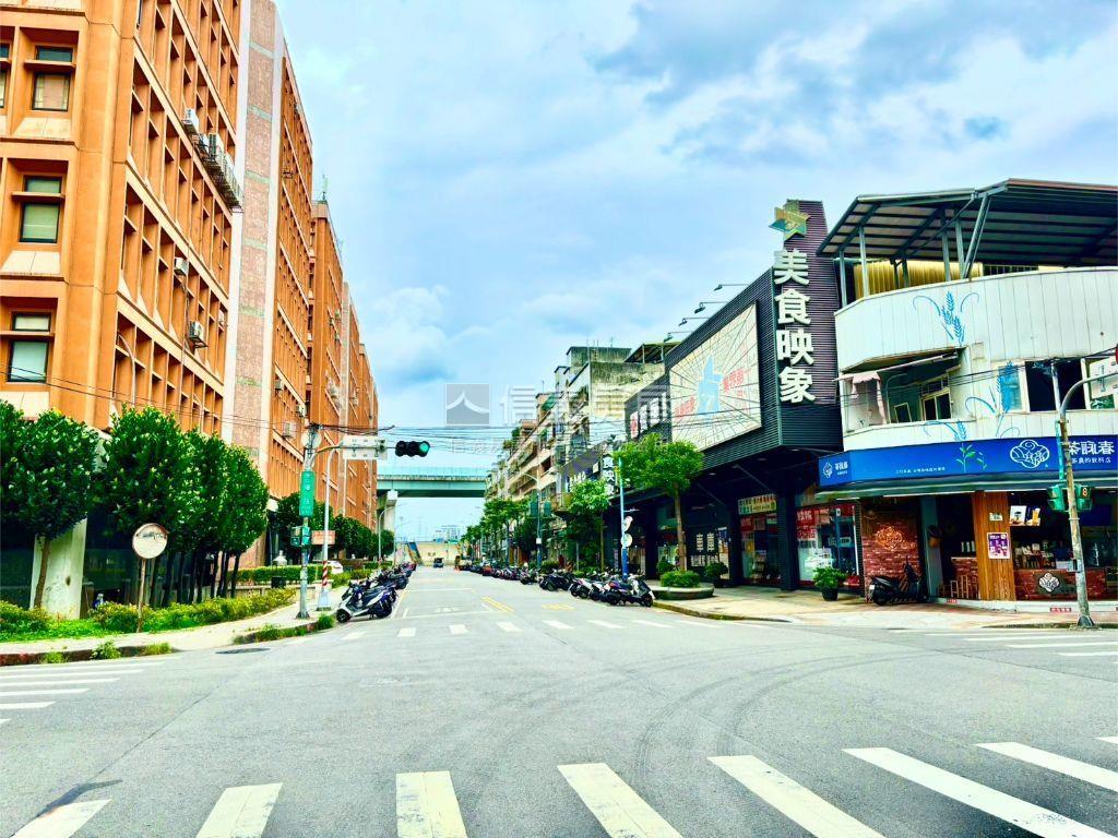 五權一路大面寬店面房屋室內格局與周邊環境