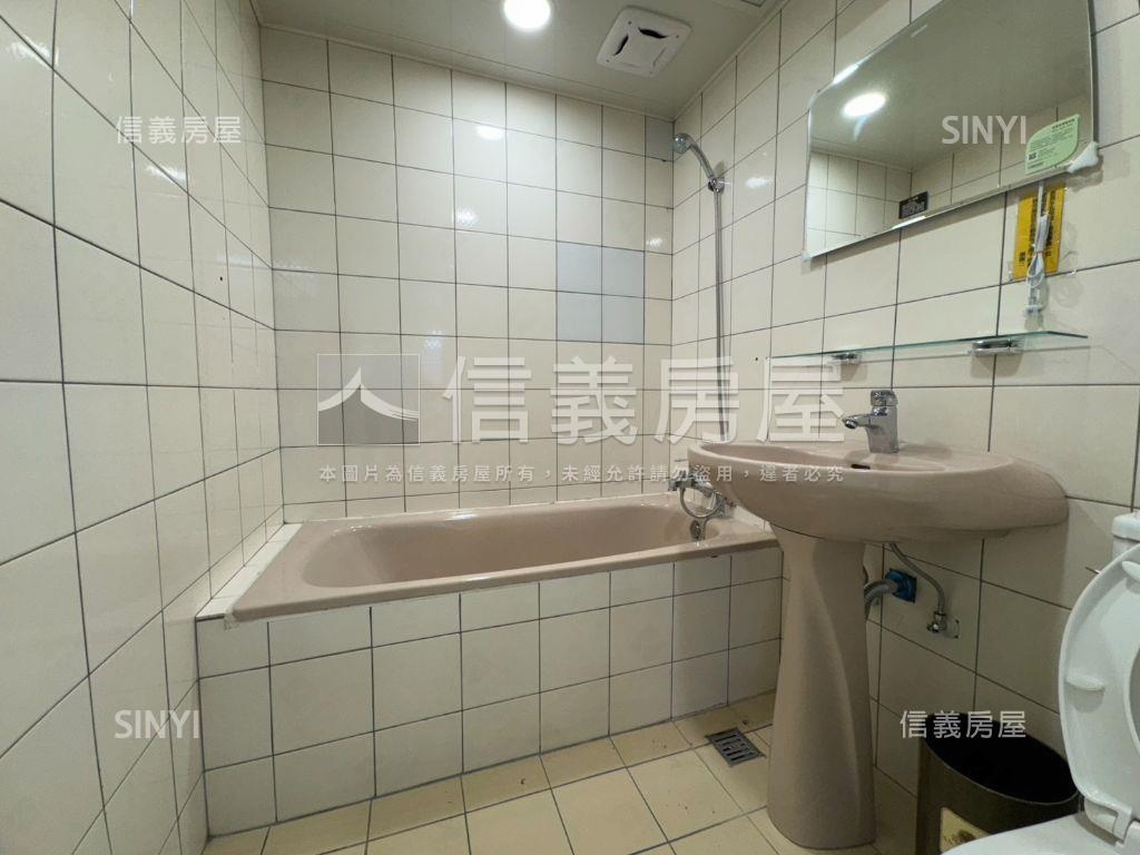 雙龍學區高樓帶坡車房屋室內格局與周邊環境