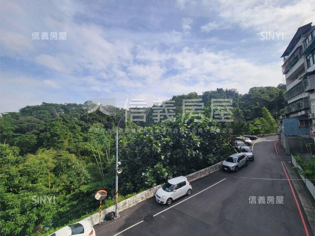 新店景觀邊間採光屋房屋室內格局與周邊環境