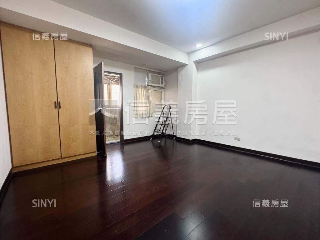 稀有釋出天母愛座三房車位房屋室內格局與周邊環境