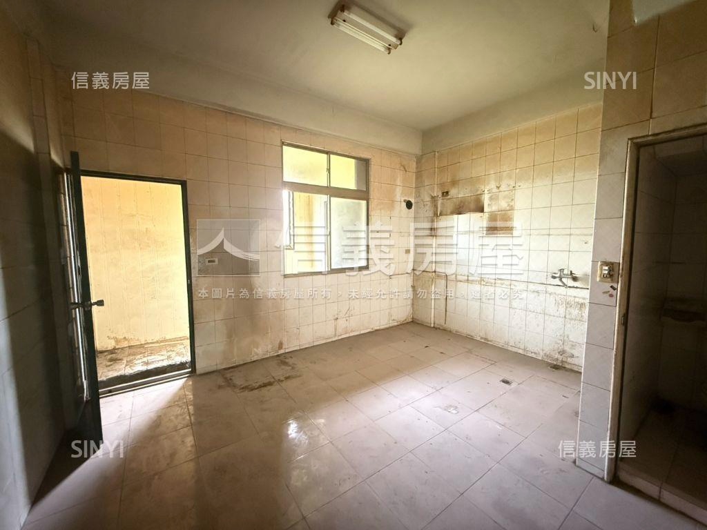 新市大營ｘ待整修透天房屋室內格局與周邊環境