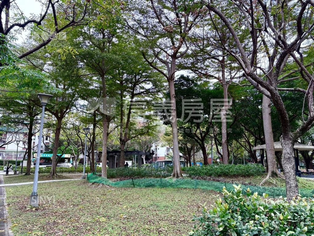 南京三房車位溫馨宜人房屋室內格局與周邊環境