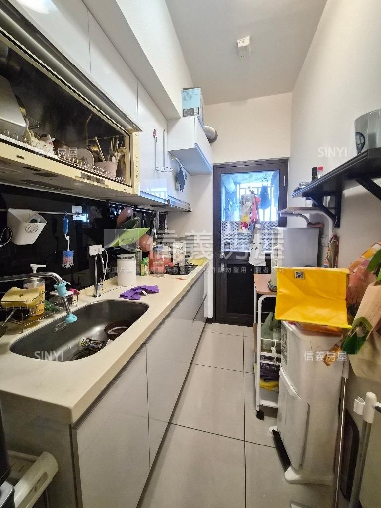 富都灣高樓層三房平車房屋室內格局與周邊環境
