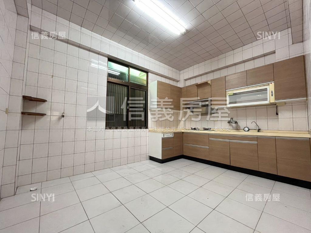 東區近南紡優質透天房屋室內格局與周邊環境