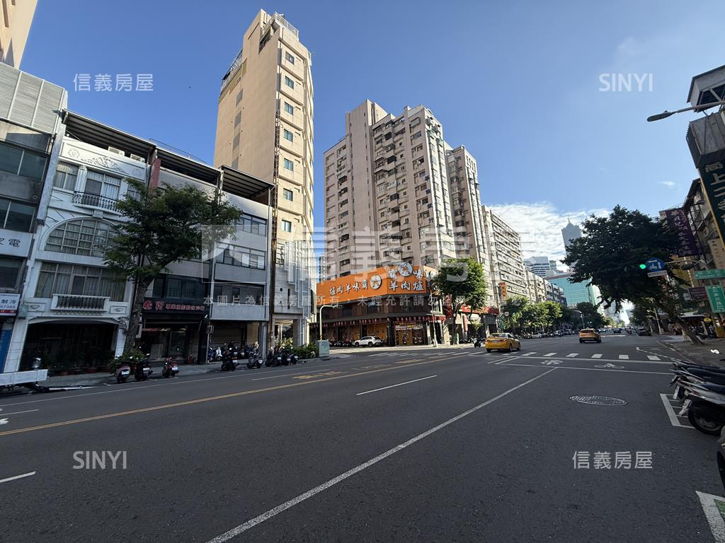 三多三路正四樓面寬店霸房屋室內格局與周邊環境