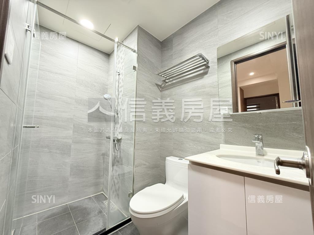 國王之森溫馨３房車位房屋室內格局與周邊環境