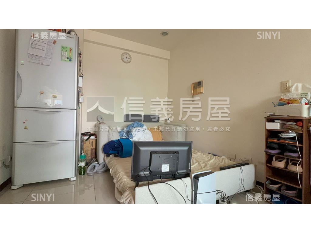 河景邊間雙面採光方正兩房房屋室內格局與周邊環境