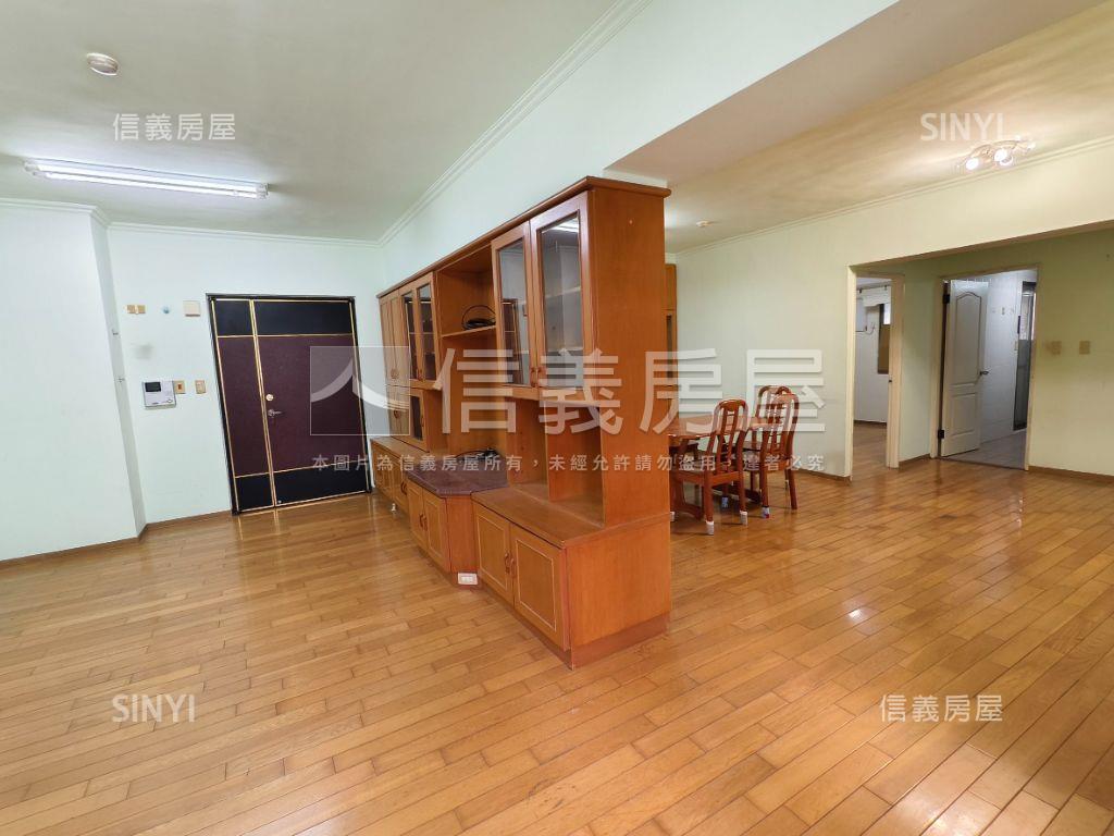 西區全友三房空屋好帶看房屋室內格局與周邊環境