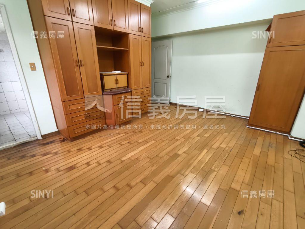 西區全友三房空屋好帶看房屋室內格局與周邊環境