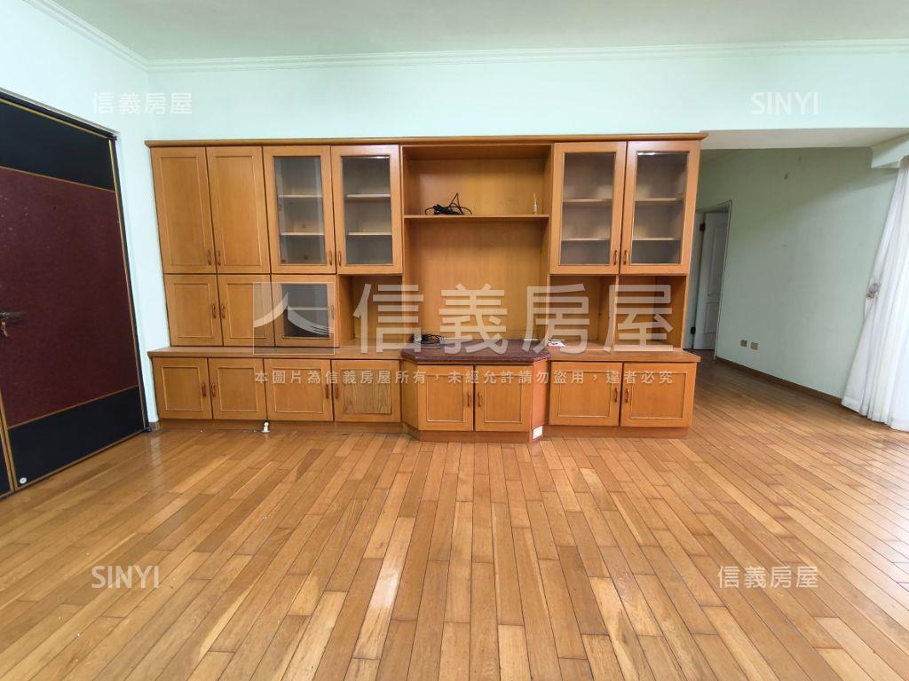 西區全友三房空屋好帶看房屋室內格局與周邊環境