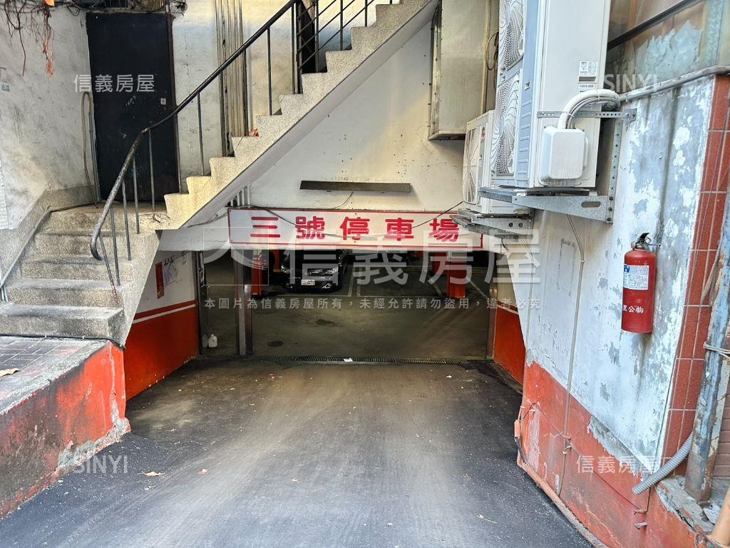 南京三民坡平大車位一房屋室內格局與周邊環境
