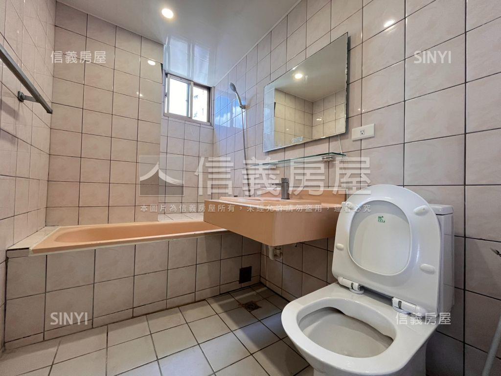 美麗星城採光亮眼三房車位房屋室內格局與周邊環境