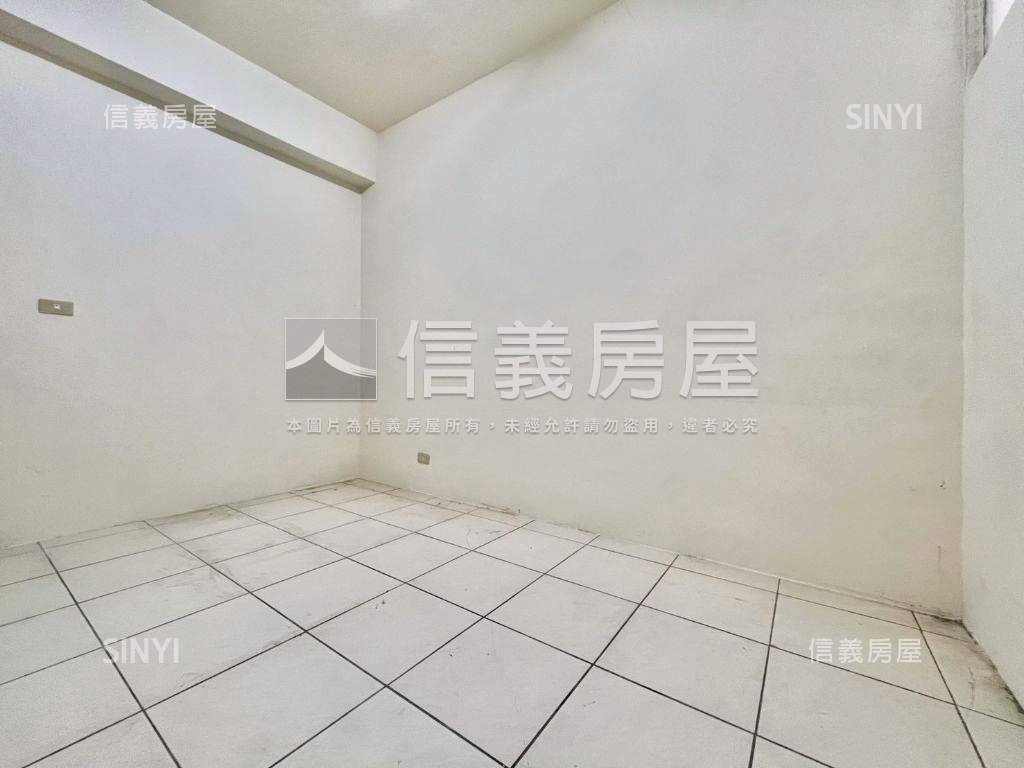 低總價新埔市區美三房房屋室內格局與周邊環境