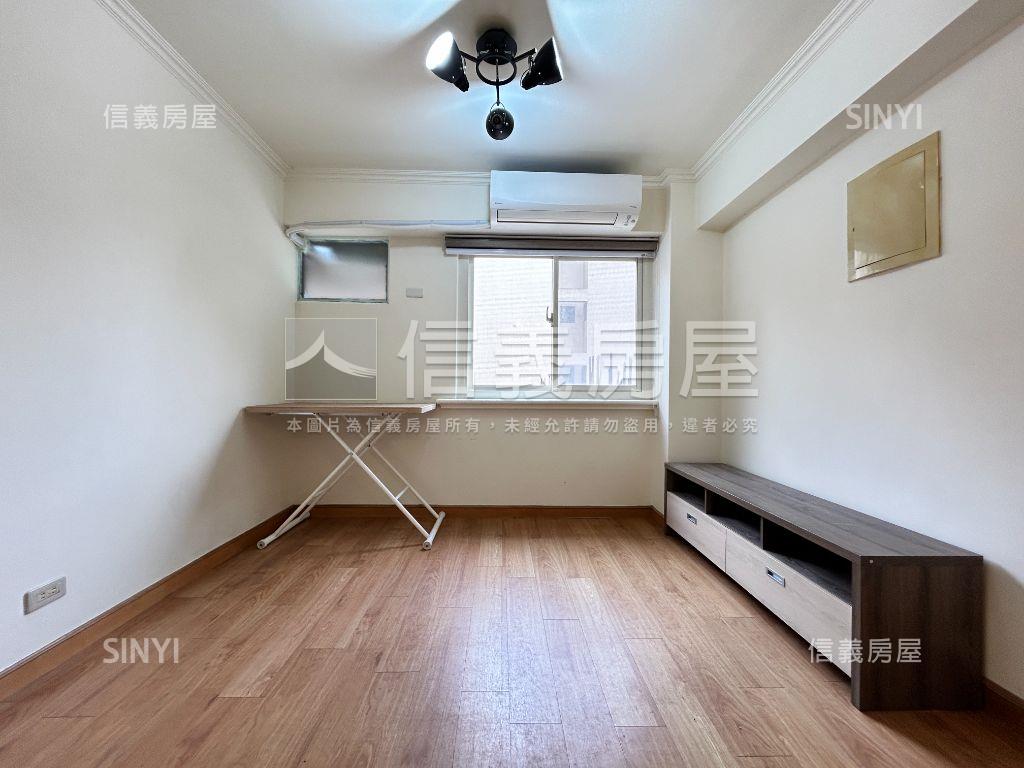 ２９年低總價公寓三樓公園房屋室內格局與周邊環境