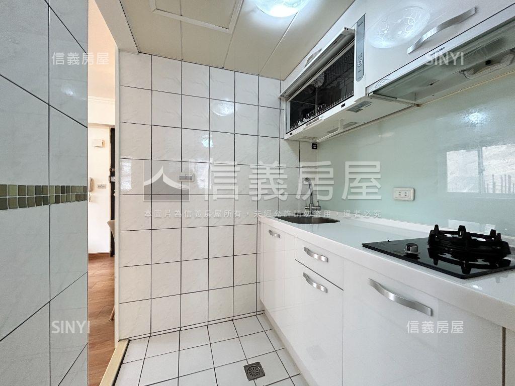 ２９年低總價公寓三樓公園房屋室內格局與周邊環境