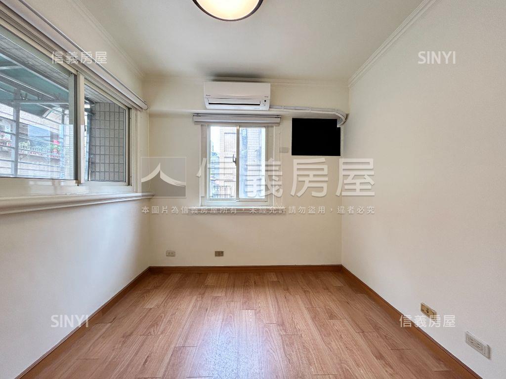 ２９年低總價公寓三樓公園房屋室內格局與周邊環境