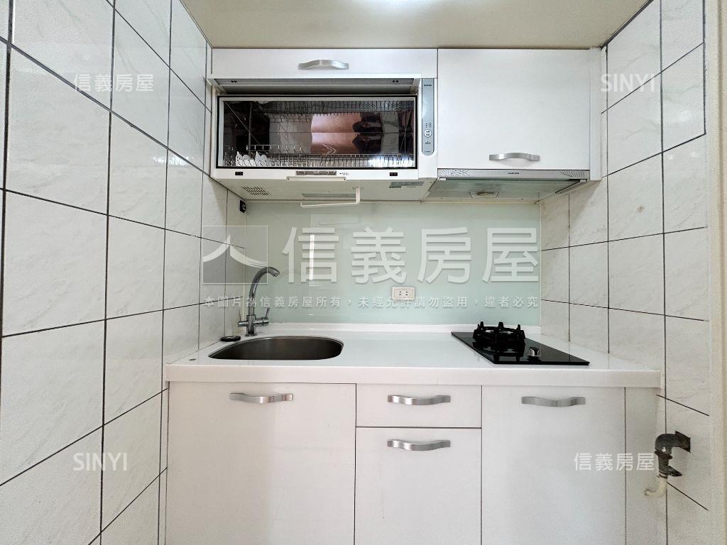 ２９年低總價公寓三樓公園房屋室內格局與周邊環境