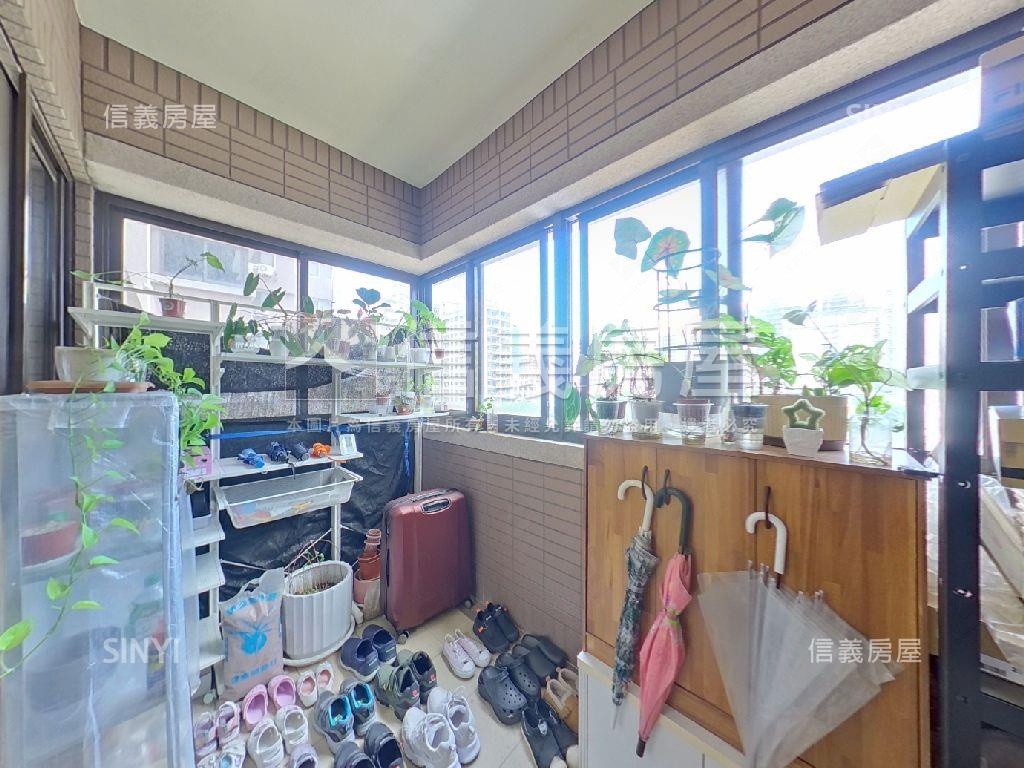 森仰前後陽台有車位房屋室內格局與周邊環境