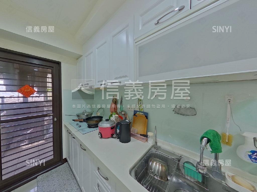 森仰前後陽台有車位房屋室內格局與周邊環境